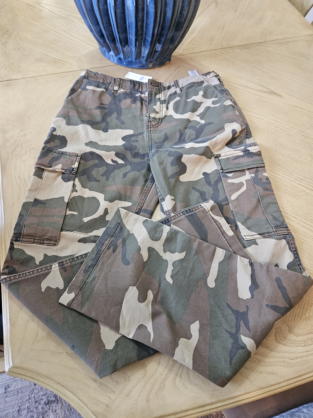 Good American Women's Camouflage Cargo Pants